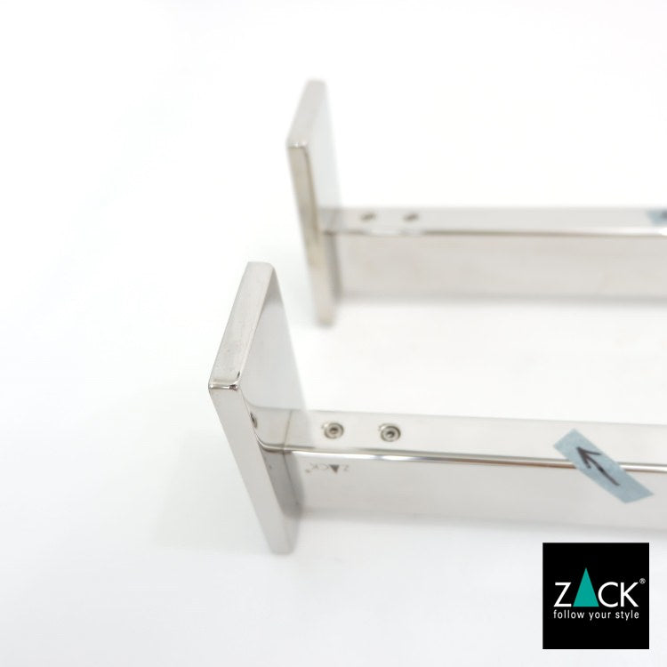 ZACK 40002D バスルームシェルフ:壁取付用の長方形シェルフを斜めから見た全体