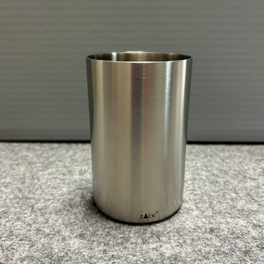 ZACK 40129Y タンブラー:口の開いた円筒形の本体を正面から見た全体