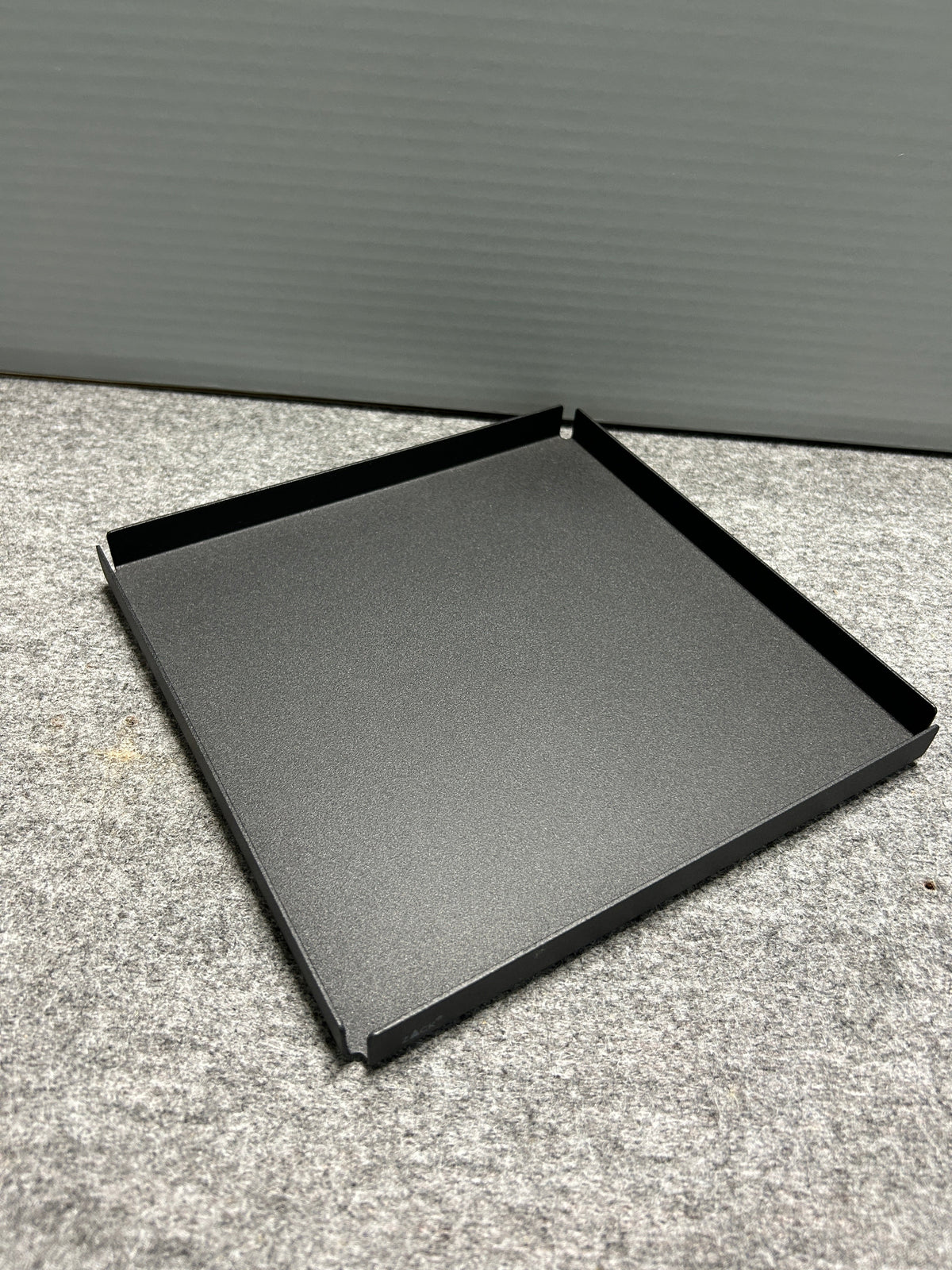ZACK 40538Y トレー:四角いトレーの縁と内側を上から見た形状