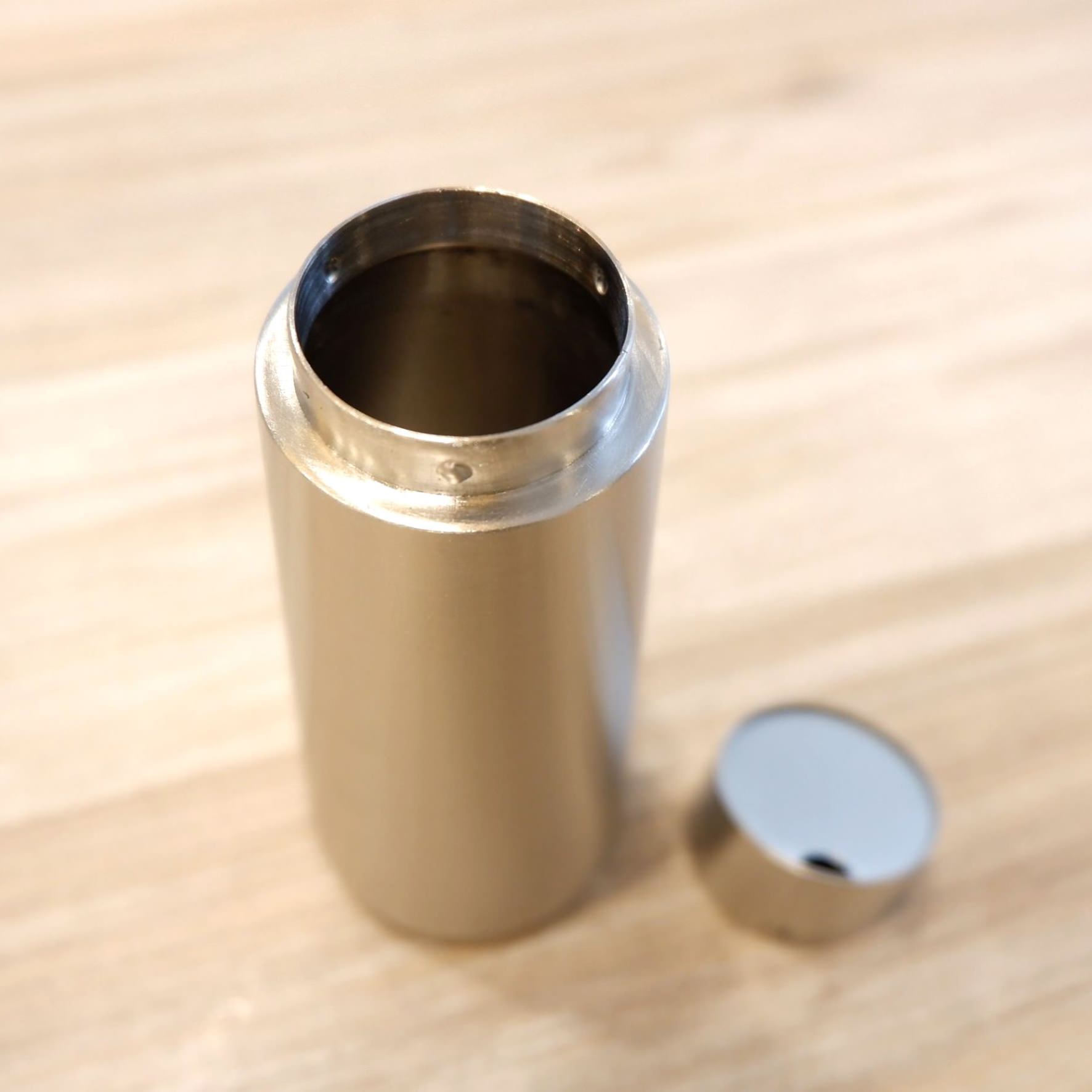 シュガーシェイカー｜20525 ACIO HL シュガーディスペンサー 高さ15.5cm 直径5.6cm 18/10ステンレス製 ヘアライン仕上げ SP50