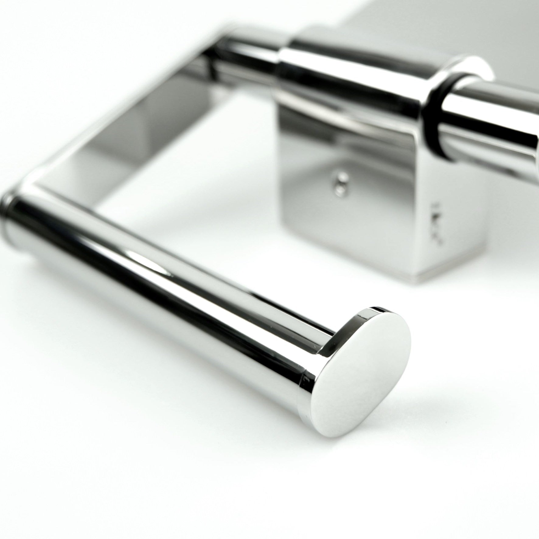 トイレットペーパーホルダー｜40453 ATORE MPロールホルダー ペーパーストッカー 壁設置タイプ フラップ付き 幅12.4cm 高さ12.4cm 奥行き15cm 18/10ステンレス製 ミラーポリッシュ仕上げ SP50 H2-49