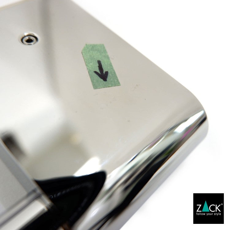 ZACK 40459B タオルバー：矢印の目印が貼られたバー端部の台座