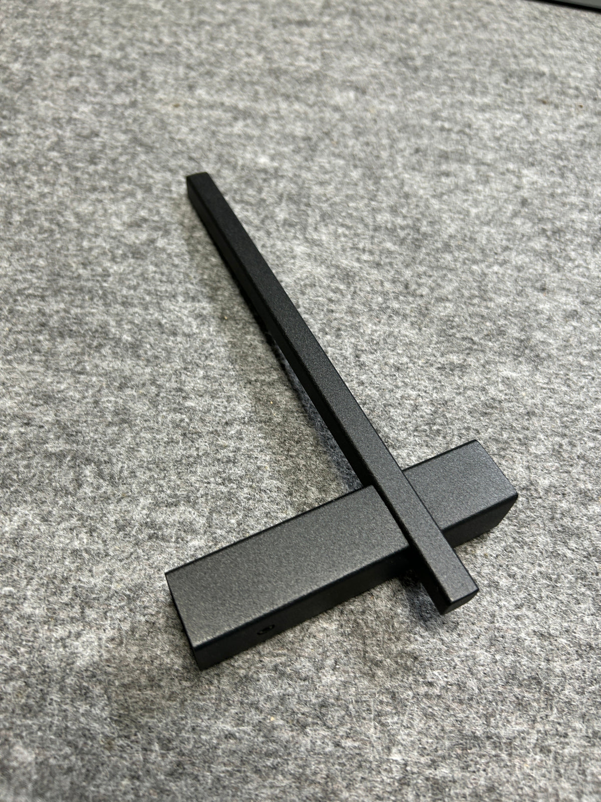 ZACK 40501Y スペアトイレットペーパーホルダー：壁取付台座と支柱のつながる部分の形状