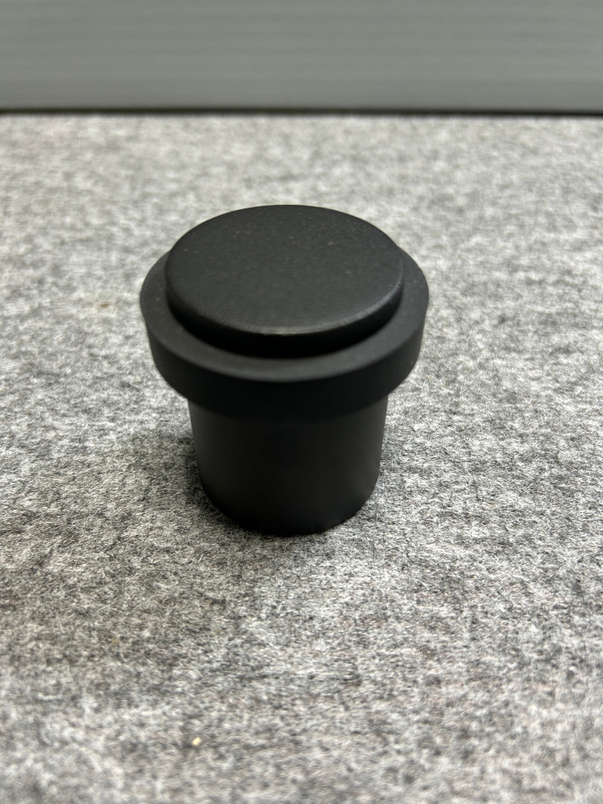 ZACK 50633Y ドアストッパー：本体を斜め上から見た全体